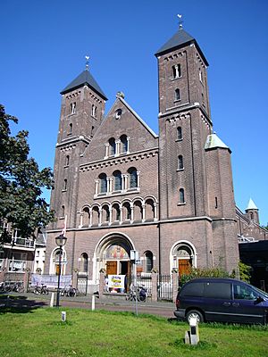 Archivo:Sint-Gertrudiskathedraal