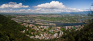 Archivo:Srinagar pano