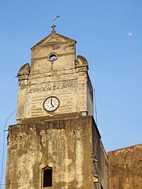 Archivo:Templo de San Agustín, Xilitla 01