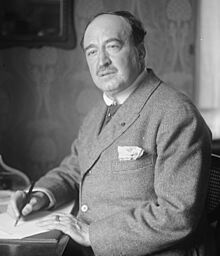 Vicente Blasco Ibáñez in 1919 (cropped).jpg