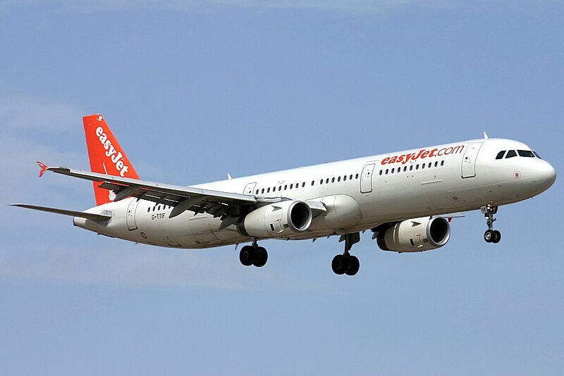 Airbus A321-231, easyJet JP6371313
