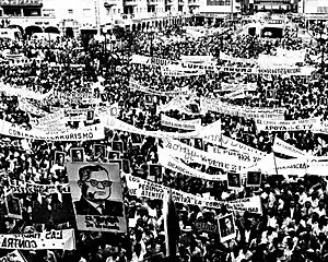 Archivo:Cierre de campaña electoral de Rómulo Betancourt en 1958