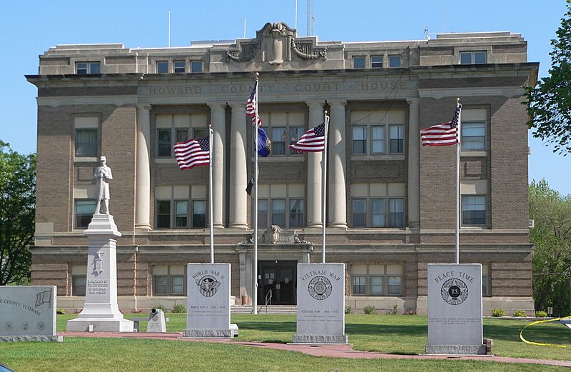 Archivo Howard County, Nebraska courthouse from S 1