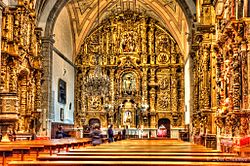Archivo:Iglesia De Luanco (146052831)