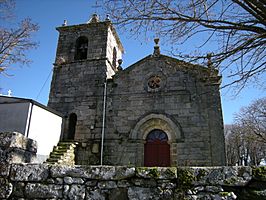 Igrexa de San Pedro de Grixoa, Viana do Bolo.jpg