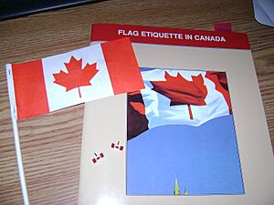 Archivo:Items from the Canadian Parliamentary Flag Program
