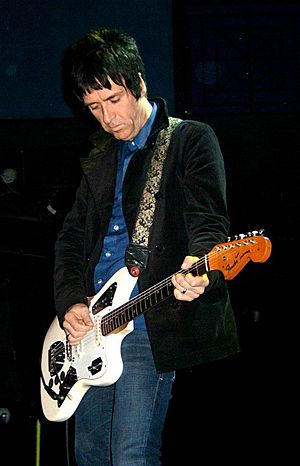 Archivo:Johnny Marr (The Cribs) at the 9-30 Club 1