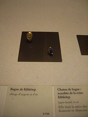 Archivo:Louvre 032007 03