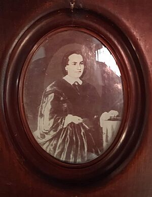 Archivo:Manuela Juana Paula Pesoa