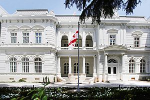 Archivo:Orbeliani Palace