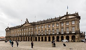 Archivo:Palacio de Rajoy, Santiago de Compostela, España, 2015-09-23, DD 53