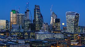 Archivo:Super moon over City of London from Tate Modern 2018-01-31 4