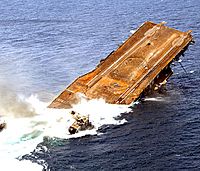 Archivo:USS Oriskany sinking
