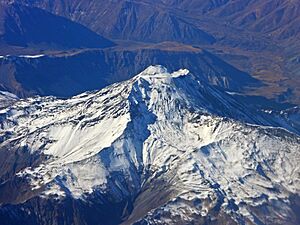 Archivo:Volcan San Pedro y cono