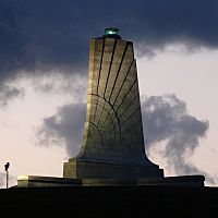 Archivo:Wright Brothers Memorial-27527-1