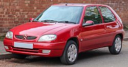 2003 Citroen Saxo Desire 1.1 facelift Front.jpg