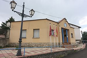 Archivo:Ayuntamiento de Cebanico