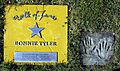 Bonnie Tyler auf dem Walk of fame im Kurpark von Bad Krozingen