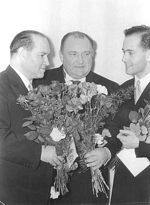 Archivo:Bundesarchiv Bild 183-45930-0004, Berlin, Gastspiel David und Igor Oistrach