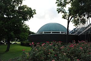 Archivo:Burke-Baker Planetarium Houston