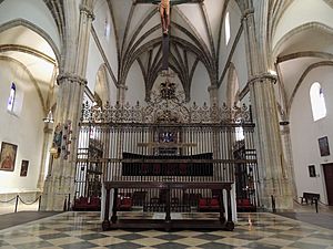 Archivo:Catedral de Alcalá de Henares (Interior)