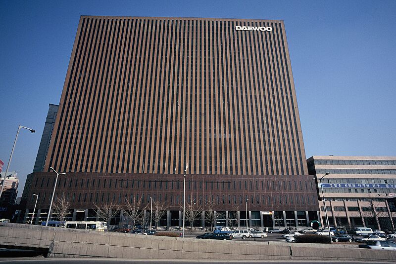 Daewoo Building (1995)