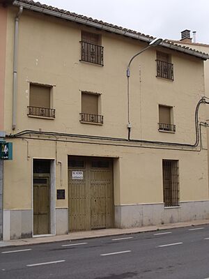 Archivo:Edificio del Hospital de sangre de Torrebaja 02