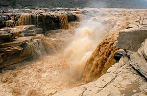 Archivo:Hukou Waterfall