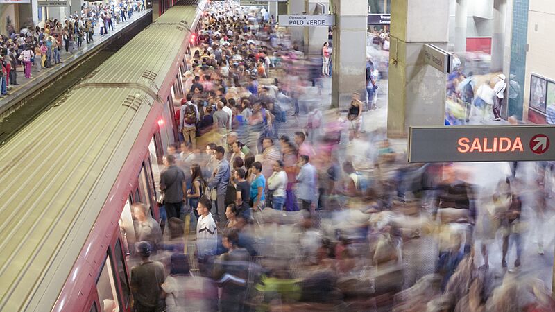 Metro de Caracas (32157304861)