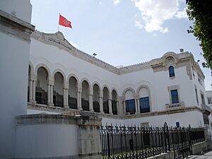 Archivo:Palais de Justice, Tunis
