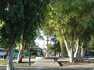 Archivo:Plaza Tepic