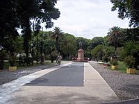 Plaza Vidiella Colon.jpg
