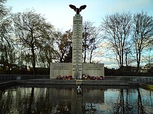 Archivo:Polish War Memorial