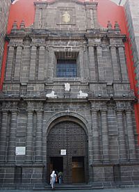 Archivo:Portada de Santo Domingo