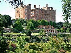 Powis Castle - geograph.org.uk - 1063306.jpg