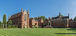 Archivo:Selwyn College Old Court, Cambridge, UK - Diliff