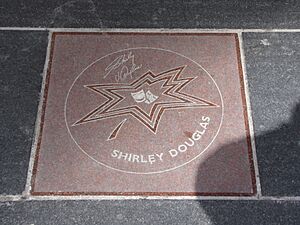 Archivo:Shirley Douglas star on Walk of Fame
