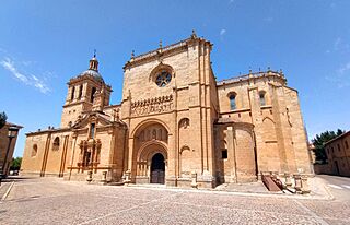Spainciudadrodrigocatedralsantamaria01.jpg