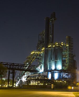 Archivo:Steel mill Fundidora Park