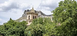 Archivo:Torre-iglesia-amaya-burgos