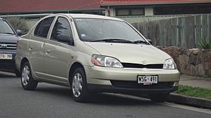 Archivo:Toyota Echo (14292571029)