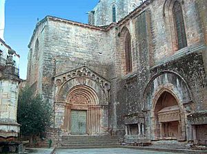 Archivo:VallbonaPuertasIglesia