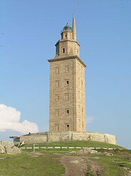 Archivo:A coruna torre de hercules sunset edit