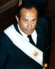 Adolfo Rodríguez Saá con banda presidencial (cropped).jpg