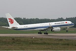 Archivo:Air China Cargo Tupolev Tu-204-120CE Pichugin