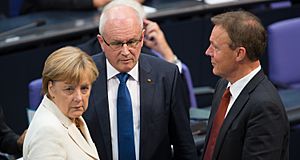 Archivo:Angela Merkel, Volker Kauder, Thomas Oppermann (Tobias Koch)