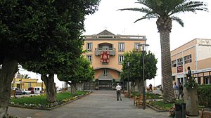 Archivo:Ayuntamiento de Granadilla de Abona, en Santa Cruz de Tenerife (España)