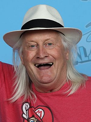 Charles Martinet Photo Op GalaxyCon Raleigh 2023 (cropped 2).jpg