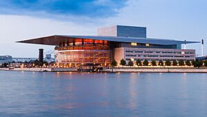 Archivo:Copenhagen Opera House 2014 04