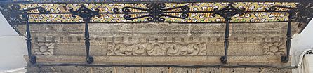 Archivo:FdelaS-C. la Cárcel 7 relieve en piedra
